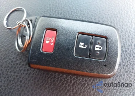 2018 Toyota Rav4 Xle from USA, damaged, VIN JTMRFREV7JJ241063